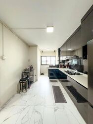 Blk 209 Yishun Palm Spring (Yishun), HDB 5 Rooms #612688881